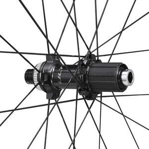 Shimano WH-R8170-C60-TL Ultegra disc Carbon clincher 60 mm, 11/12-speed rear 12x142 mm click to zoom image